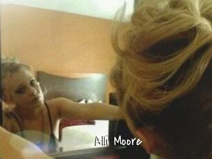 Alli_Moore