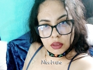 alicebruno Sexy Footjobs