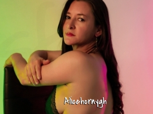 alicehornygh Sexy Footjobs