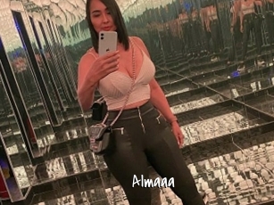 almaaa Sexy Footjobs