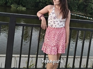 annayours Sexy Footjobs