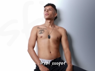 Axel_cooper