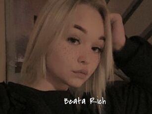 Beata_Rich Sexy Footjobs