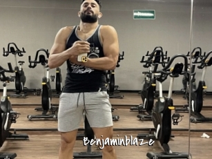 benjaminblaze Sexy Footjobs
