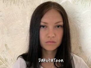DakotaTeen Sexy Footjobs
