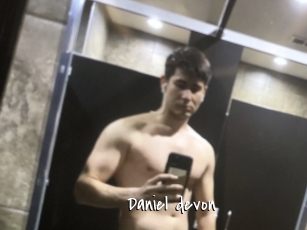 Daniel_devon