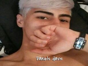 daniels_davis Sexy Footjobs