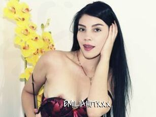 EMILIAHOTXXX