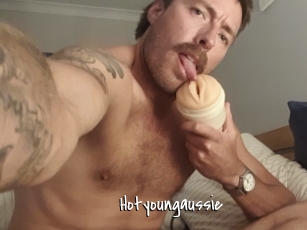 Hotyoungaussie