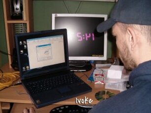 ivoke Sexy Footjobs