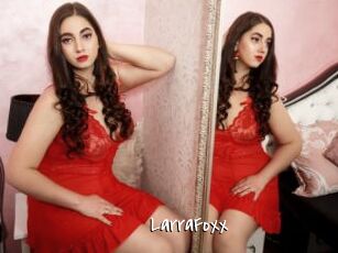 LarraFoxx