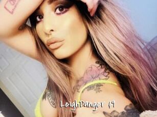LeighDanger_69 Sexy Footjobs