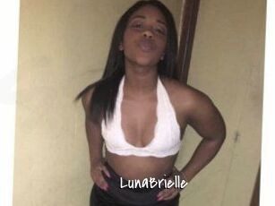 Luna_Brielle