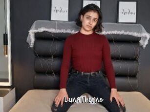 LunaThorne Sexy Footjobs