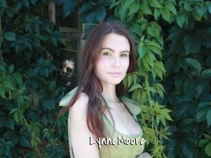 LynneMoore Sexy Footjobs