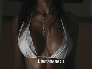 Lauraaaaa22