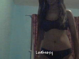 leahsexy Sexy Footjobs