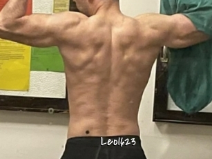 leo1623 Sexy Footjobs