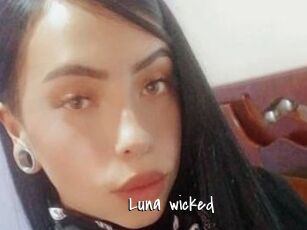 Luna_wicked