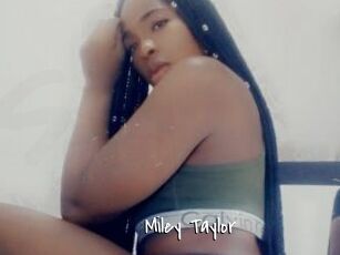 Miley_Taylor