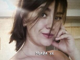 Monika_xX