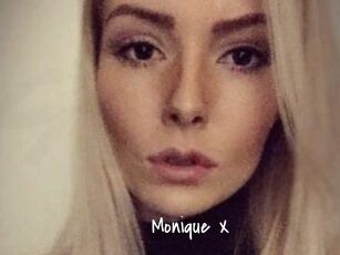 Monique_X