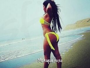 Moniquexoxo