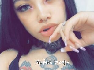 Madison_breaks
