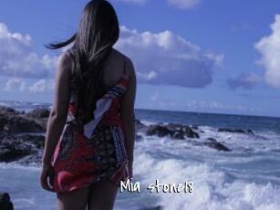 Mia_stone18