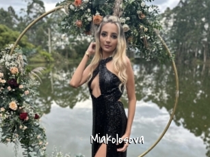 miakolosova Sexy Footjobs