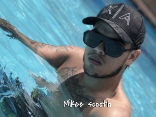mikee_scooth Sexy Footjobs