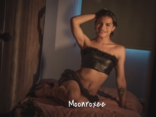 Moonroxee