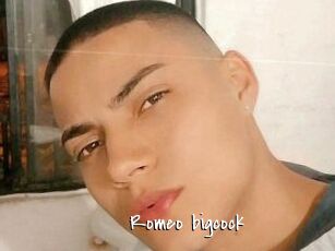 romeo_bigcock Sexy Footjobs
