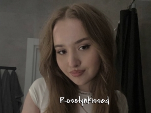 Roselynkissed