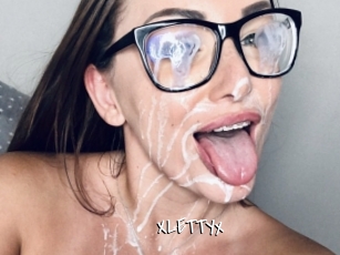 xLETTYx Sexy Footjobs